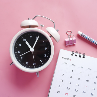 Rose Gift-Giving Calendar for 2025 with Speaking Roses