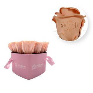 Sweet 16 - Heart Paper Box (15 Preserved Heads)